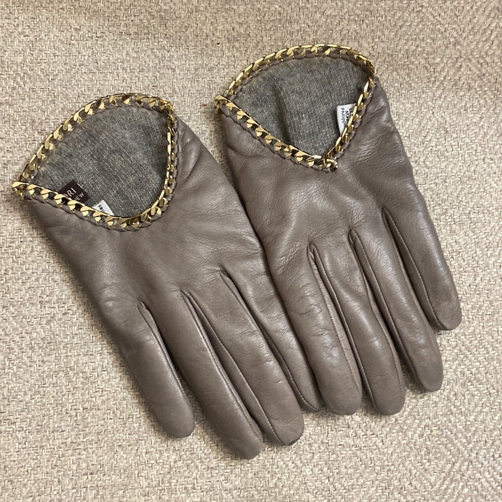 Henri Bendel leather gloves